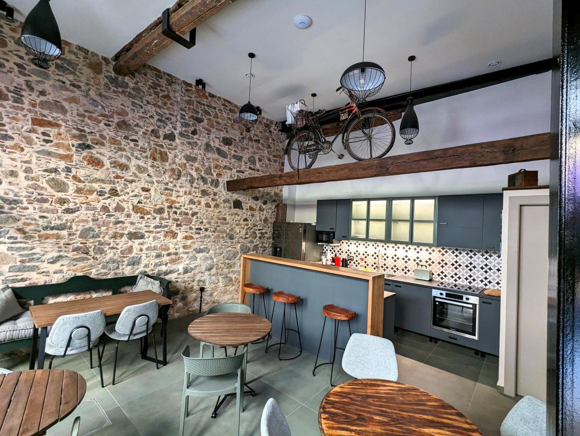 A Pousada Issa Lesvos Mytilíni Exterior foto